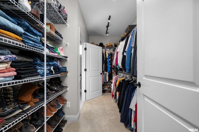 4345 PRESTWICK Court, Bettendorf, IA 52722