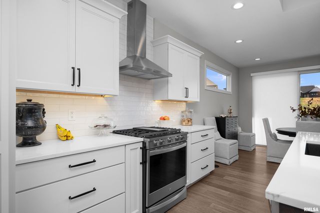 4345 PRESTWICK Court, Bettendorf, IA 52722