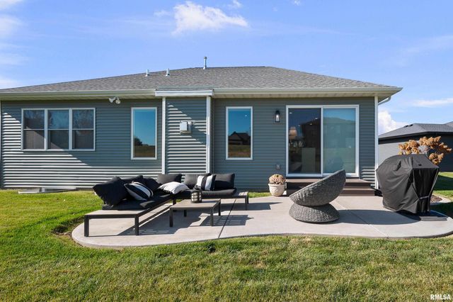 4345 PRESTWICK Court, Bettendorf, IA 52722