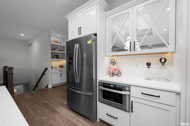 4345 PRESTWICK Court, Bettendorf, IA 52722