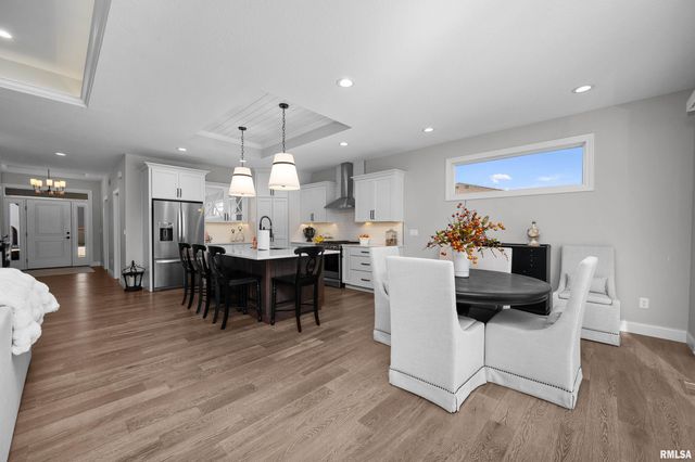 4345 PRESTWICK Court, Bettendorf, IA 52722