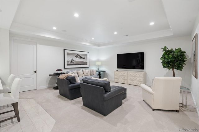 12 Sommerset Circle, Greenwood Village, CO 80111