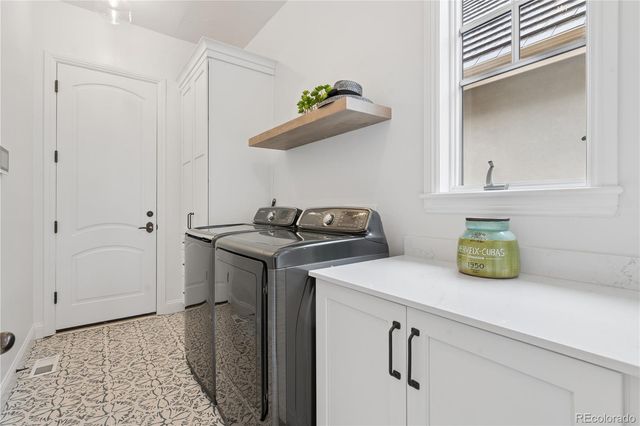 12 Sommerset Circle, Greenwood Village, CO 80111
