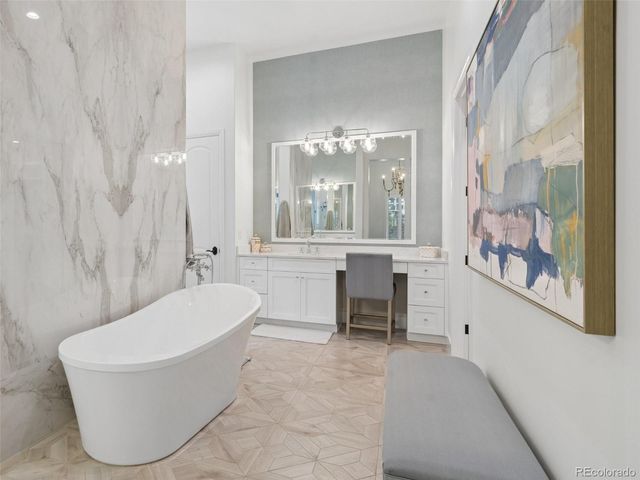 12 Sommerset Circle, Greenwood Village, CO 80111