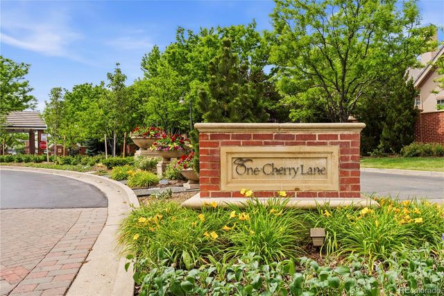 12 Sommerset Circle, Greenwood Village, CO 80111