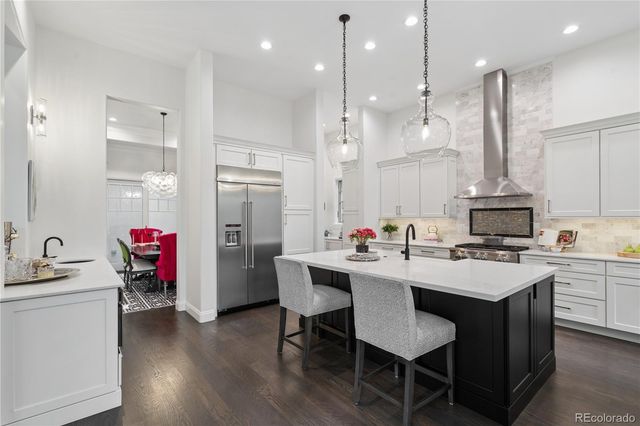12 Sommerset Circle, Greenwood Village, CO 80111