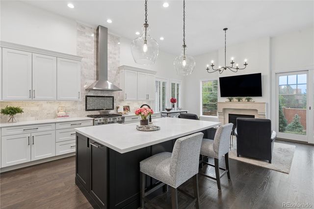 12 Sommerset Circle, Greenwood Village, CO 80111