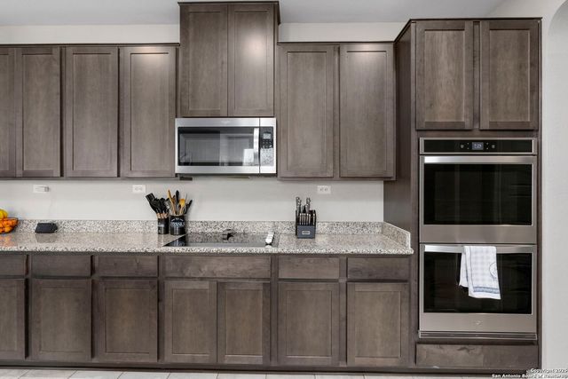 2318 THEMIS WAY, San Antonio, TX 78245