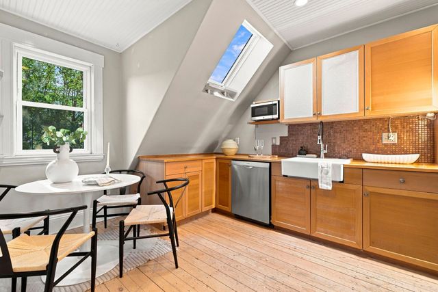 164 Boston St 3, Boston, MA 02125
