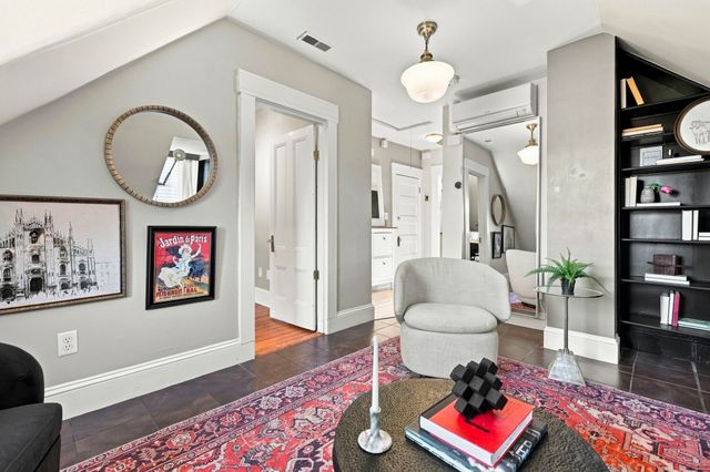164 Boston St 3, Boston, MA 02125