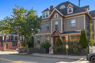 164 Boston St 3, Boston, MA 02125