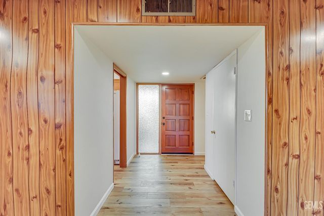 6212 Friant Drive, Bakersfield, CA 93309