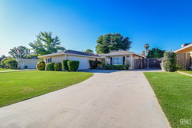 6212 Friant Drive, Bakersfield, CA 93309