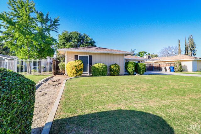 6212 Friant Drive, Bakersfield, CA 93309