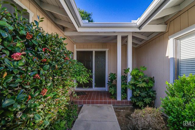 6212 Friant Drive, Bakersfield, CA 93309