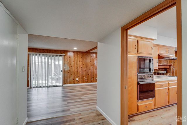 6212 Friant Drive, Bakersfield, CA 93309