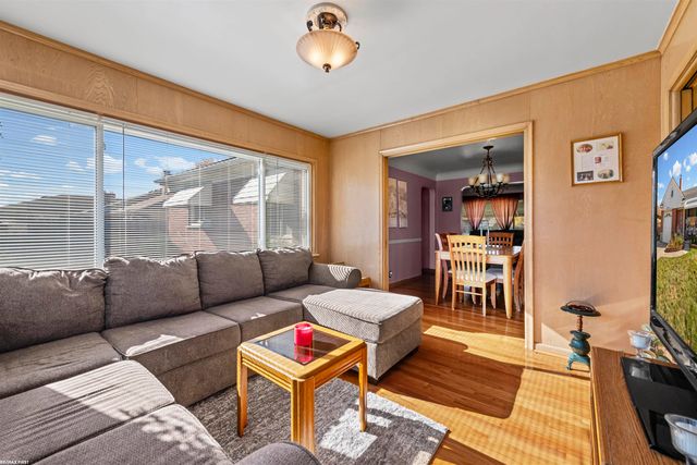 25920 Little Mack Avenue, Saint Clair Shores, MI 48081