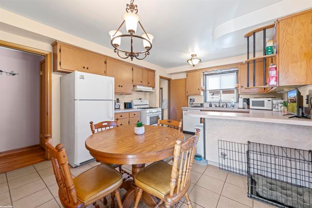 25920 Little Mack Avenue, Saint Clair Shores, MI 48081