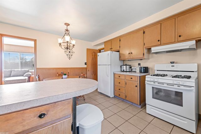 25920 Little Mack Avenue, Saint Clair Shores, MI 48081