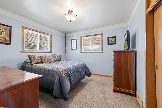 25920 Little Mack Avenue, Saint Clair Shores, MI 48081