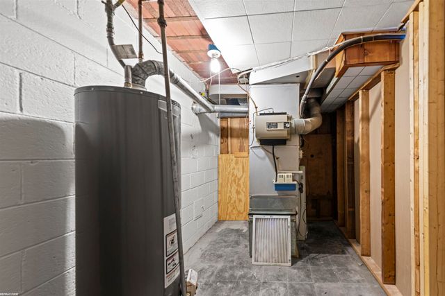 25920 Little Mack Avenue, Saint Clair Shores, MI 48081