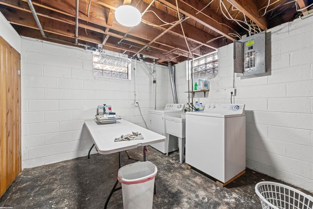 25920 Little Mack Avenue, Saint Clair Shores, MI 48081