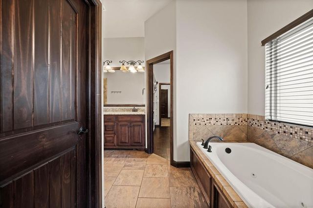 3336 NW 189th Street, Edmond, OK 73012
