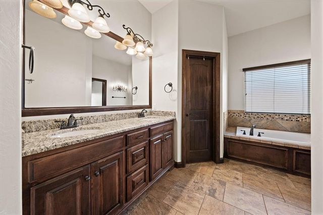 3336 NW 189th Street, Edmond, OK 73012