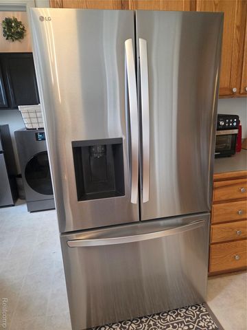 6230 Leighland Drive, Grand Blanc Charter Township, MI 48439