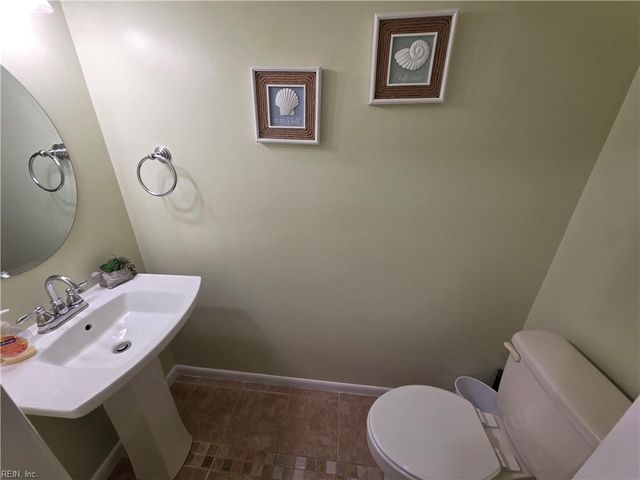 1032 Willow Green DR, Newport News, VA 23602