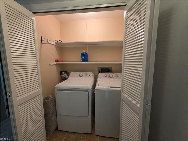 1032 Willow Green DR, Newport News, VA 23602