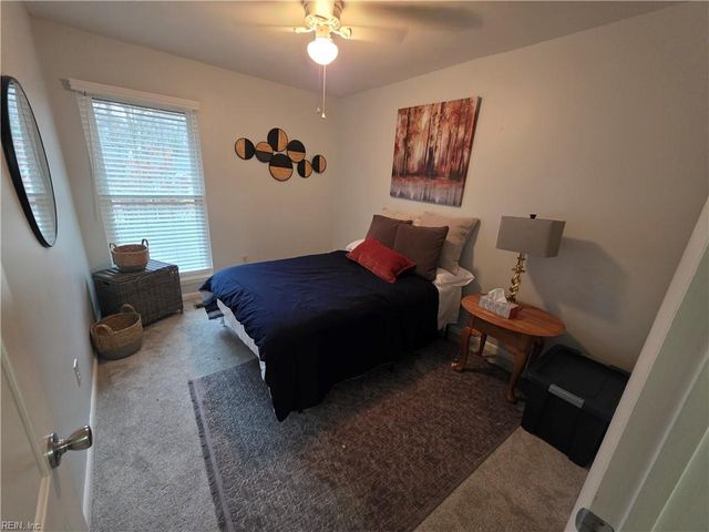 1032 Willow Green DR, Newport News, VA 23602