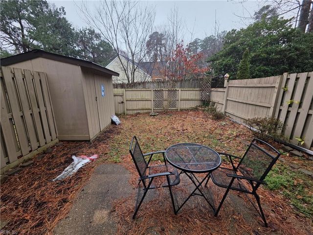 1032 Willow Green DR, Newport News, VA 23602