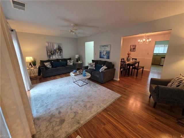 1032 Willow Green DR, Newport News, VA 23602