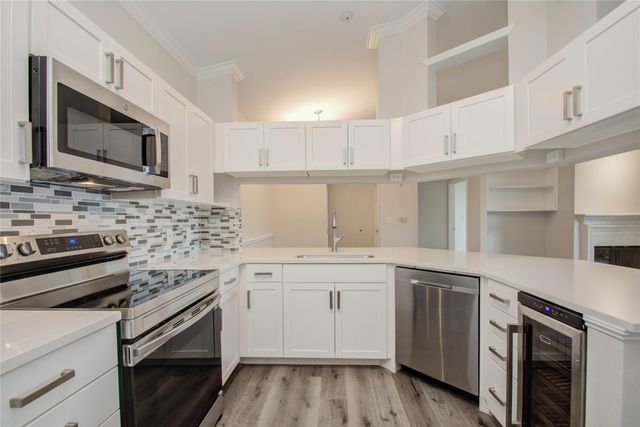 2111 Welch Street A321, Houston, TX 77019