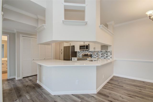 2111 Welch Street A321, Houston, TX 77019