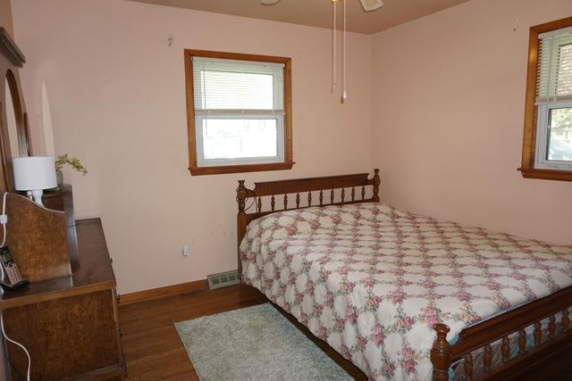5533 Lark Avenue, Portage, IN 46368