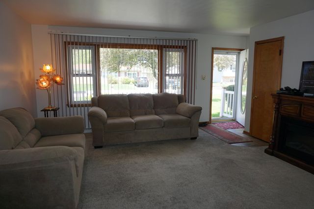 5533 Lark Avenue, Portage, IN 46368