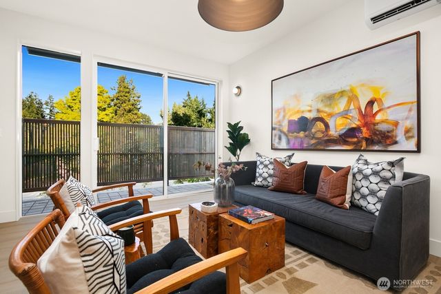 5053 35th Avenue SW, Seattle, WA 98126