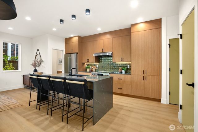5053 35th Avenue SW, Seattle, WA 98126