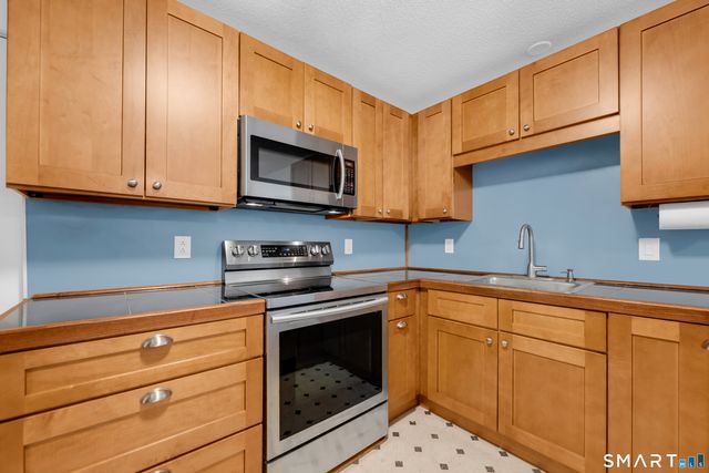 98 Greenwood Street, Watertown, CT 06795