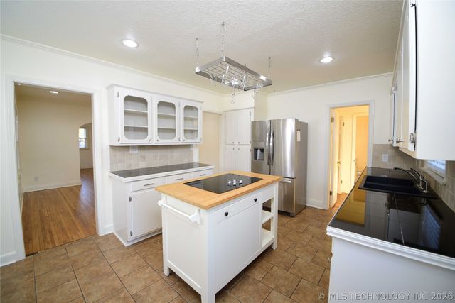 1740 S Yorktown Avenue, Tulsa, OK 74104