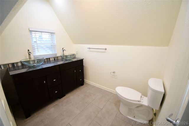 1740 S Yorktown Avenue, Tulsa, OK 74104