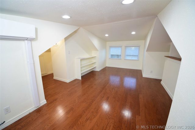 1740 S Yorktown Avenue, Tulsa, OK 74104