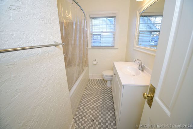 1740 S Yorktown Avenue, Tulsa, OK 74104