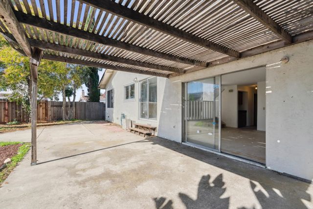 1204 Stirling DR, Rodeo, CA 94572