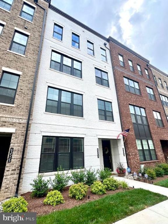 43513 MADISON SPRINGS TER, Ashburn, VA 20148