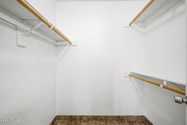 4035 W SURREY Avenue, Phoenix, AZ 85029