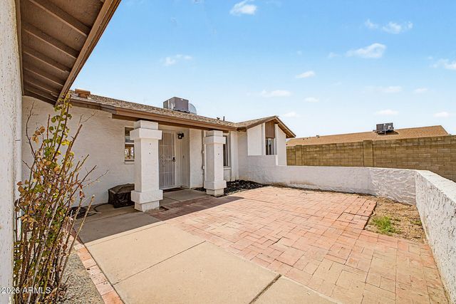 4035 W SURREY Avenue, Phoenix, AZ 85029