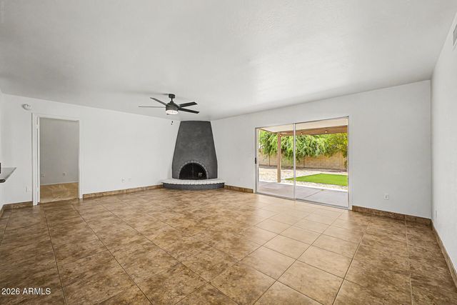 4035 W SURREY Avenue, Phoenix, AZ 85029